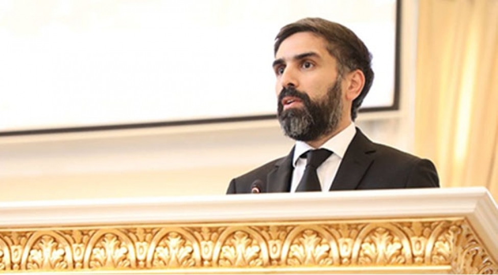 rovshen-necef-dunyanin-istenilen-olkesinde-socar-deyende-xoshbext-yusifzadenin-adi-chekilir