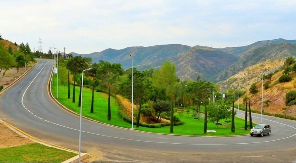 qarabag-ve-sherqi-zengezurda-yenileshen-muasirleshen-yol-infrastrukturu