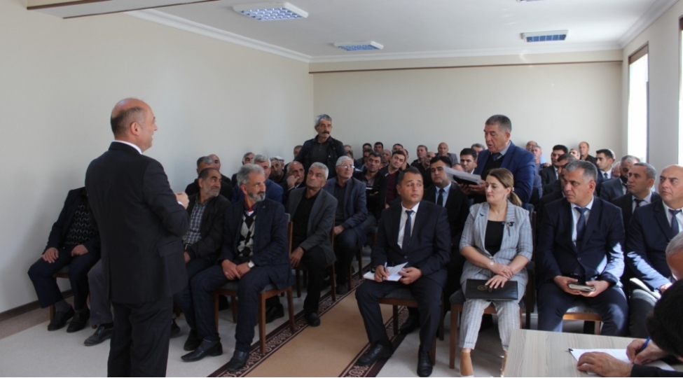 ordubad-rayon-icra-hakimiyyetinin-bashchisi-novbeti-seyyar-gorush-kechirib-foto