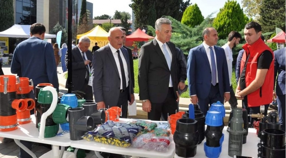 bilesuvarda-innovasiya-festivali-ve-toxum-satish-yarmarkasi-kechirilib