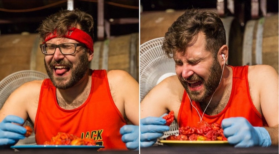 bir-defeye-50-aci-biber-yemekle-ginnesin-rekordlar-kitabina-dushdu