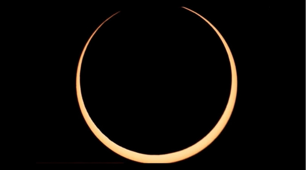 shimali-ve-cenubi-amerikanin-sakinleri-semada-od-halqasi-gorduler-video