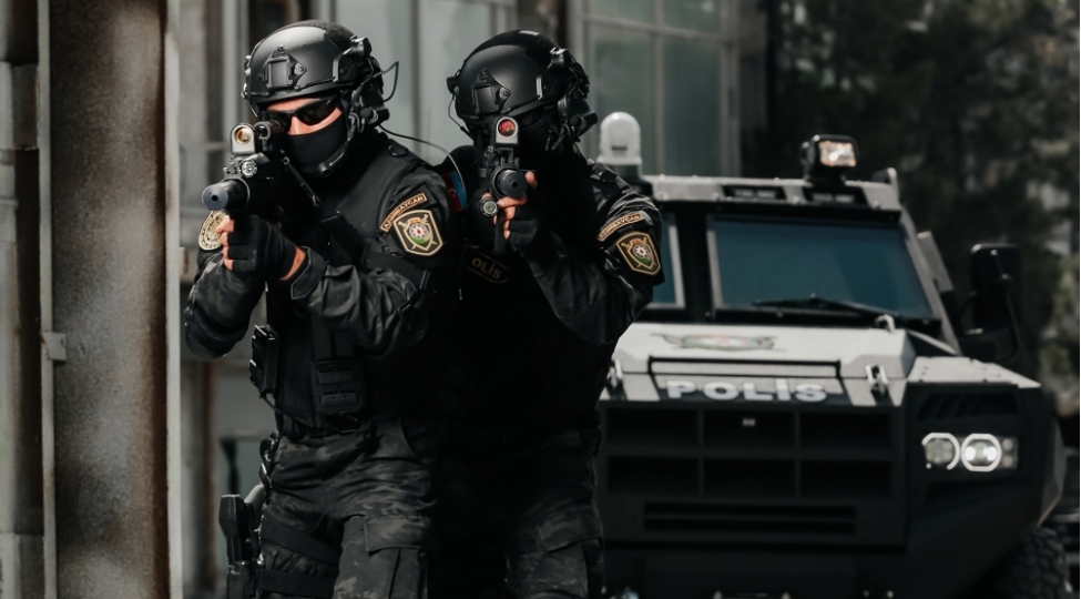 qanunsuz-dovriyyeden-3-kiloqram-narkotik-vasite-ve-psixotrop-madde-chixarilib