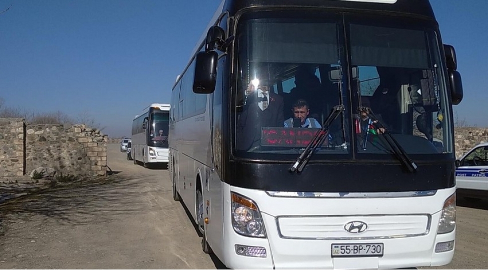 qarabaga-avtobusla-sefer-etmek-uchun-yash-mehdudiyyeti-aradan-qaldirilib