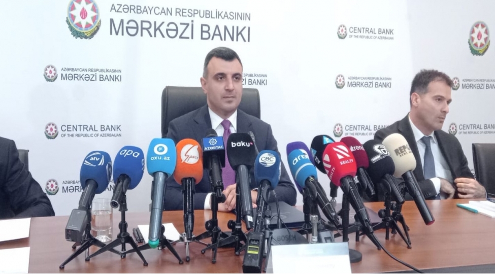 banklarda-dollarin-alishi-onun-satishini-usteleyir-taleh-kazimov