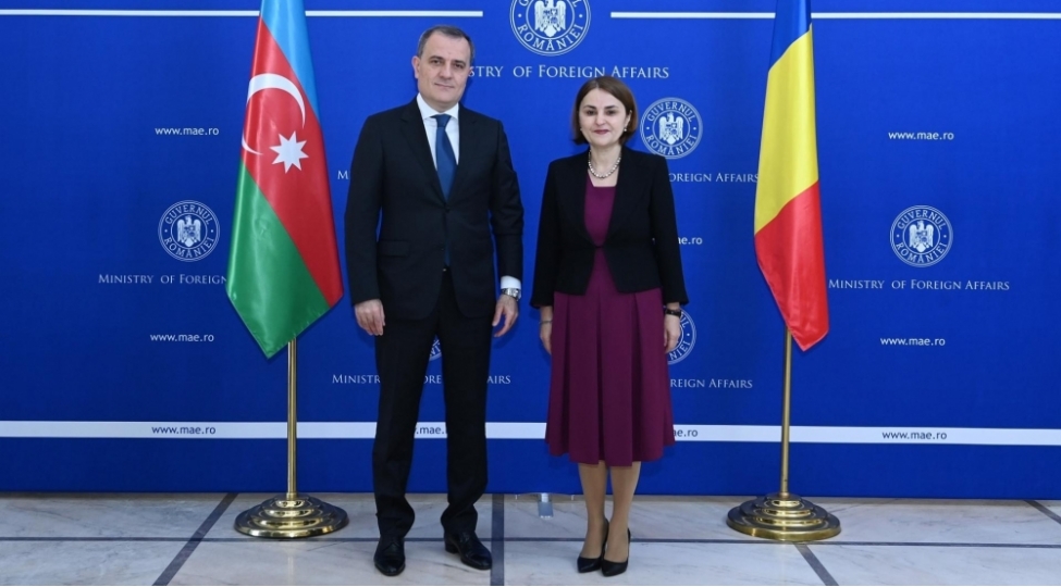 azerbaycan-ve-ruminiya-xin-bashchilarinin-gorushu-basha-chatib-foto