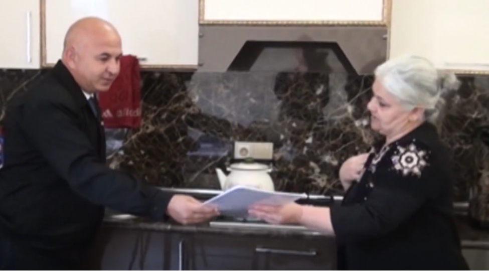 azeriqaz-shehid-ailesinin-iki-isteyini-yerine-yetirdi-video
