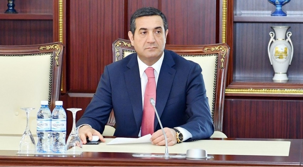 deputat-dovlet-muessiselerinden-cemi-ikisi-budceye-dividend-odeyib