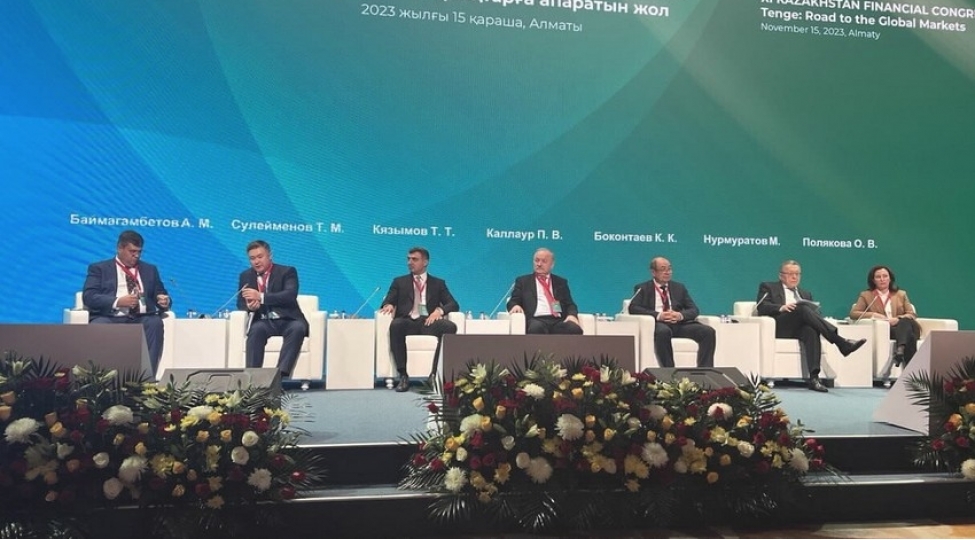 taleh-kazimov-hemkarlari-ile-monetar-siyaset-etrafinda-muzakireler-aparib