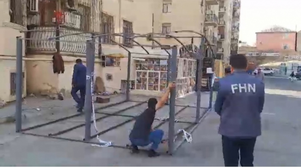 fovqelade-hallar-nazirliyi-terefinden-qanunsuz-tikililer-sokulub-fotovideo