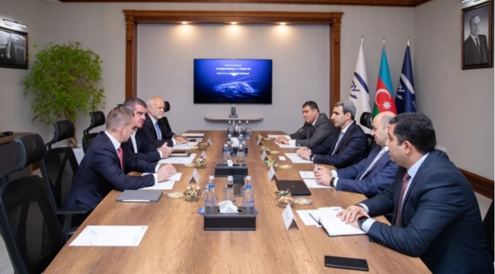 ady-sedri-stadler-rail-group-shirketinin-idare-heyetinin-sedri-ile-gorushub
