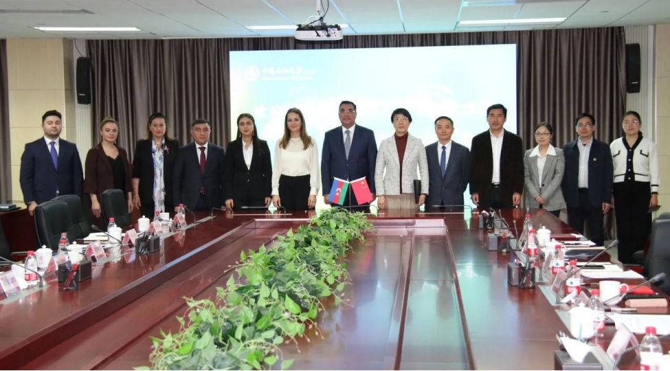 socar-numayende-heyeti-chin-xalq-respublikasina-sefer-edib-foto