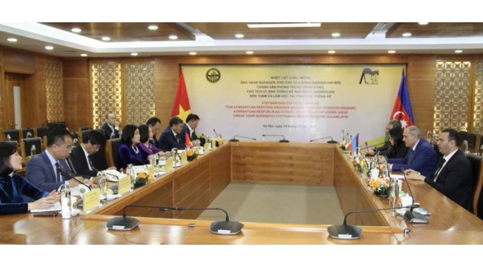 dovlet-statistika-komitesinin-sedri-tahir-budaqov-ile-vyetnamin-bash-statistika-idaresinin-bash-direktoru-arasinda-gorush-kechirilib