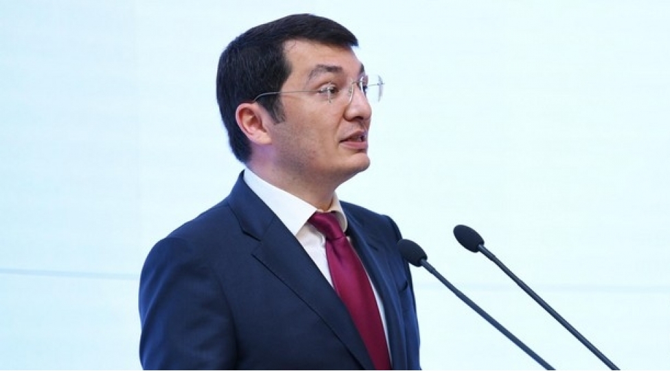 azerbaycanda-daxilde-emal-gomruk-proseduru-altinda-yerleshdirilen-mallarin-hecmi-artib