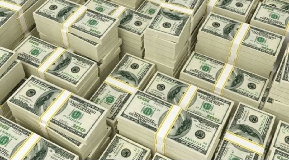 azerbaycana-xaricden-pul-kochurmeleri-15-milyard-dollar-azalib