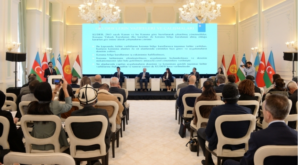 turk-dunyasi-memarlarinin-shusha-simpoziumu-ishini-panel-muzakirelerle-davam-etdirir