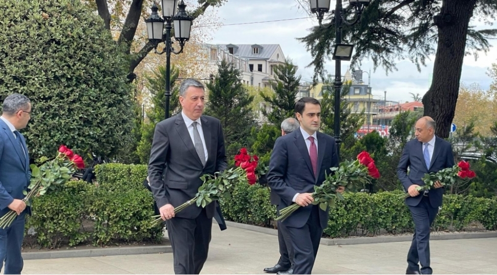 azerbaycanin-elm-ve-tehsil-nazirinin-muavini-gurcustanda-seferdedir-foto