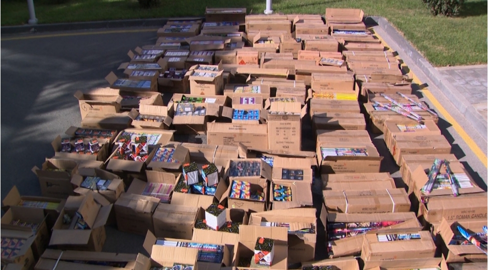 gurcustandan-qachaqmalchiliqla-getirilen-300-min-manatliq-pirotexniki-vasite-ashkarlanib-fotovideo