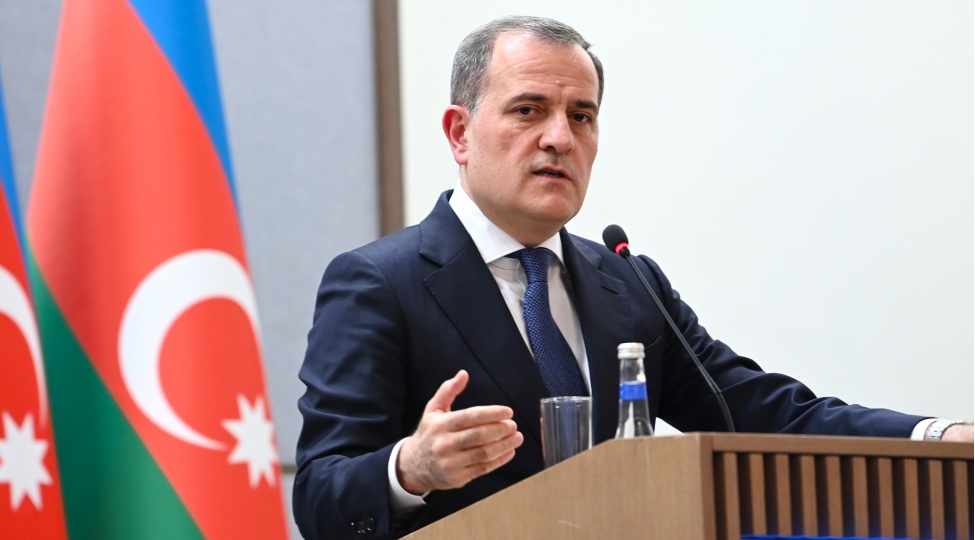 qerbi-azerbaycan-icmasinin-mektubu-atet-sedrine-teqdim-edilib