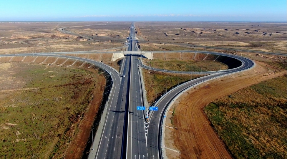 yenilenen-muasirleshen-yol-infrastrukturu