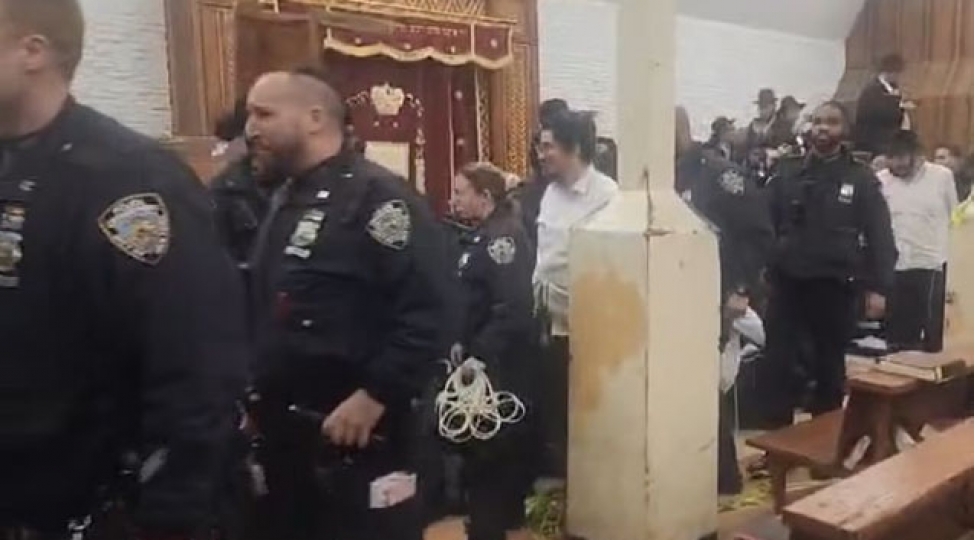 nyu-york-polisi-sinaqoqda-gizli-tuneller-ashkarlayib-video