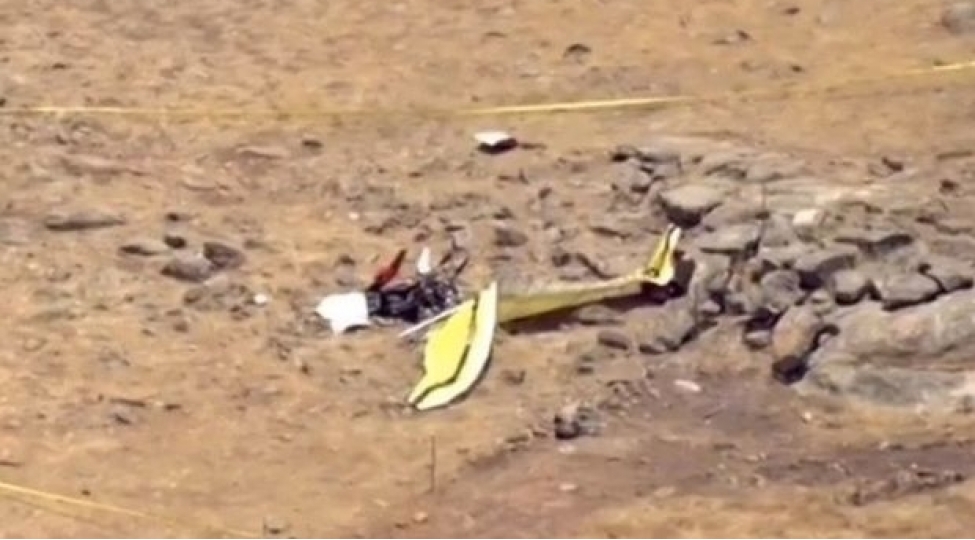 avstraliyada-teyyare-qolf-meydanchasina-dushdu-olenler-var-video