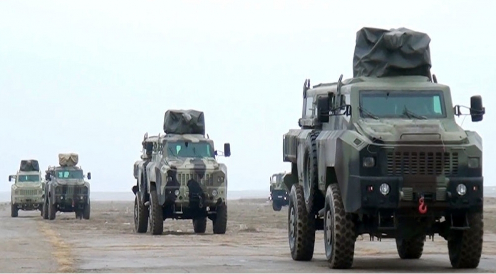 azerbaycan-ordusunun-komandolari-tapshiriqlarin-icrasini-meshq-edir-video