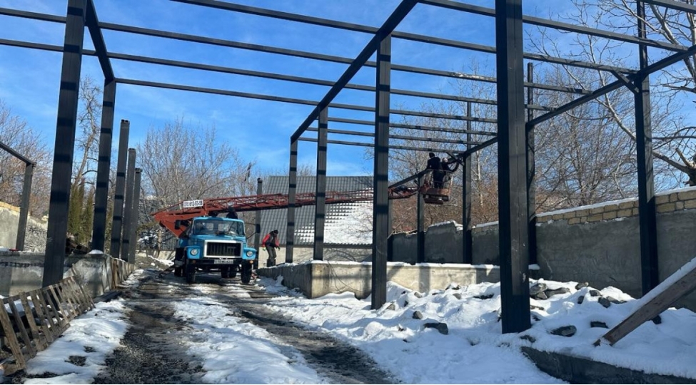 qebelede-qanunsuz-tikili-sokulub-fotovideo