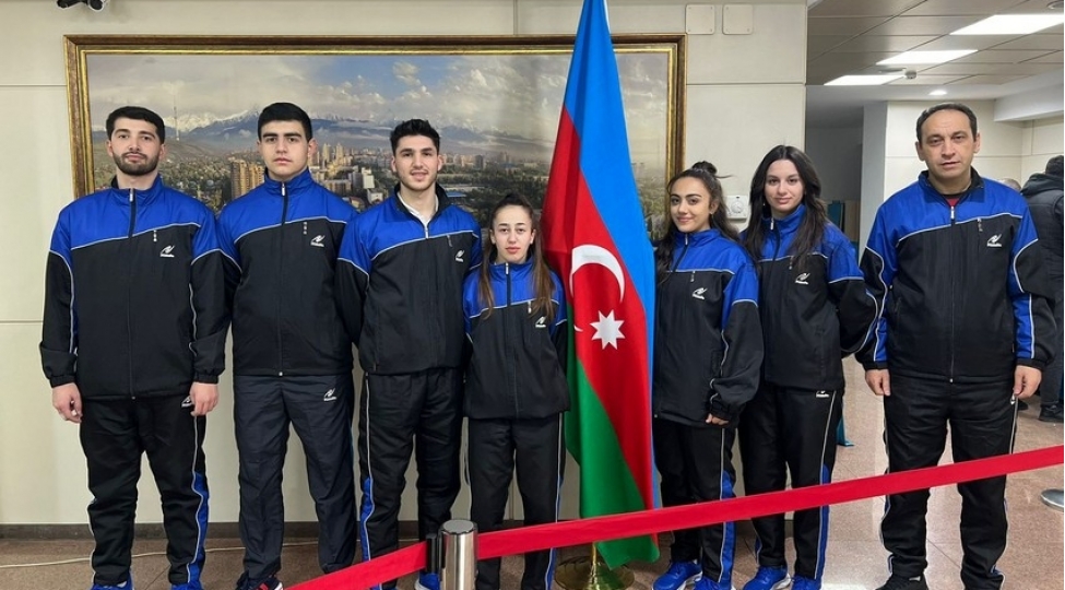 azerbaycanin-stolustu-tennischileri-qazaxistanda-ses-veribler