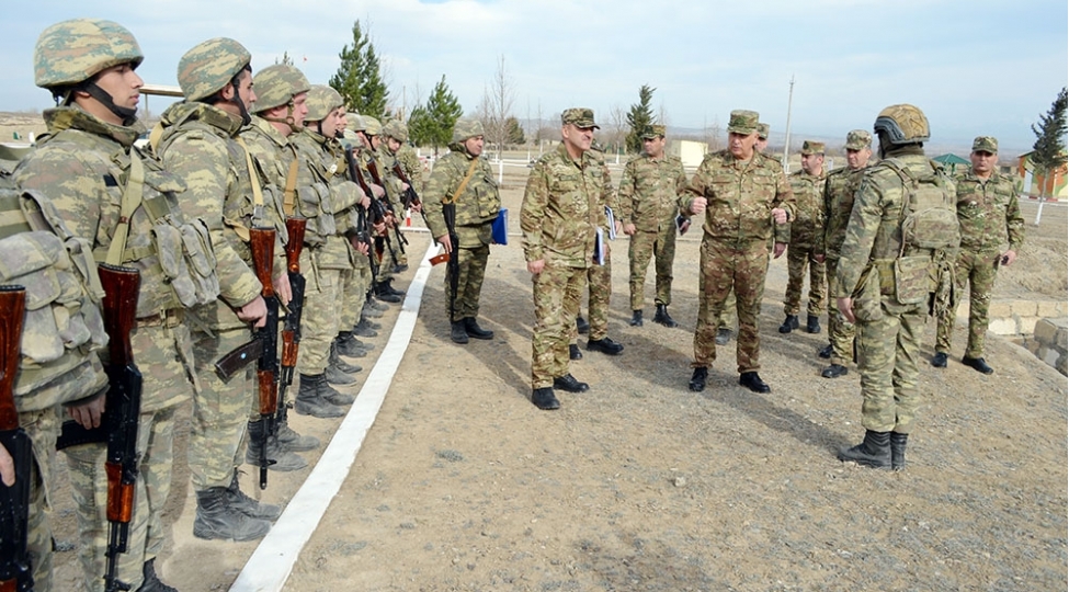 bash-qerargah-reisi-qarabag-bolgesindeki-bir-neche-herbi-hissede-olub-fotovideo