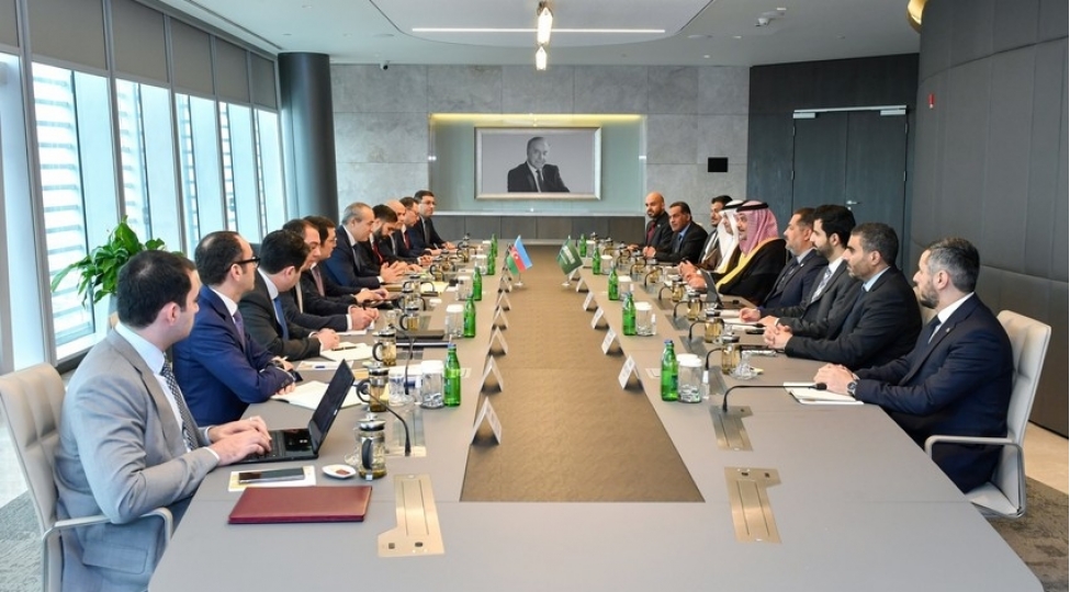 azerbaycan-veseudiyye-erebistani-iqtisadi-elaqelerin-inkishafini-muzakire-edib-yenilenib