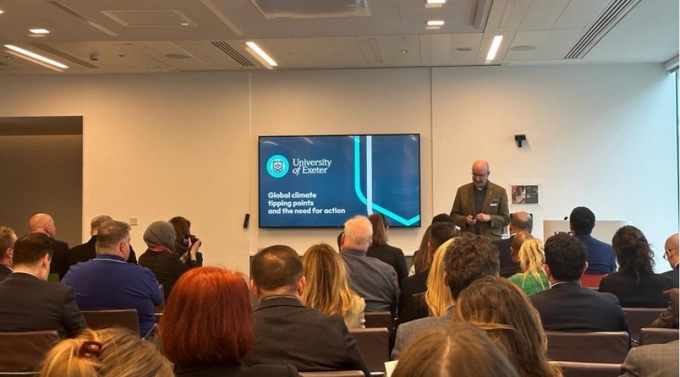 britaniya-azerbaycan-ticaret-palatasinin-cop29-a-hesr-olunmush-tedbiri-kechirilib