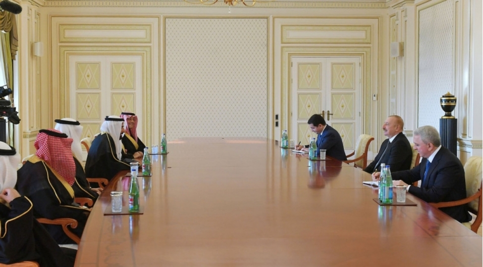prezident-ilham-eliyev-seudiyye-erebistaninin-hecc-ve-umre-nazirini-qebul-edib