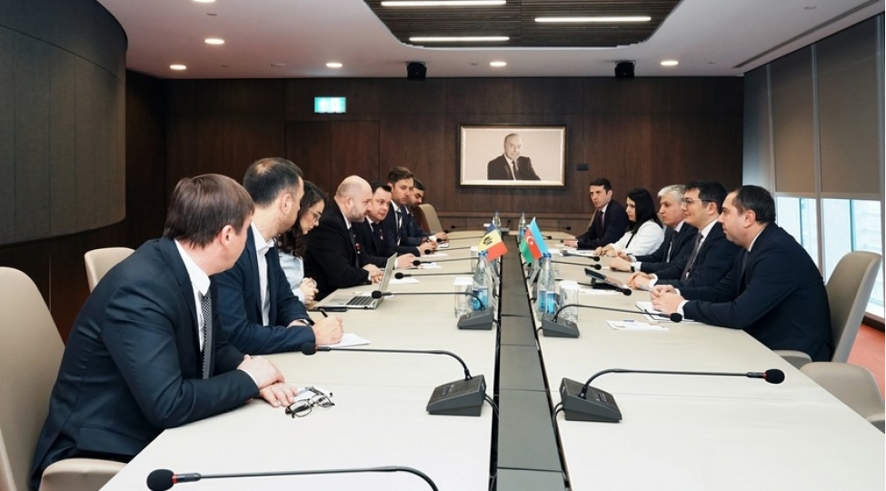 azerbaycan-moldova-ile-berpa-olunan-enerji-sahesinde-emekdashliq-perspektivlerini-muzakire-edib