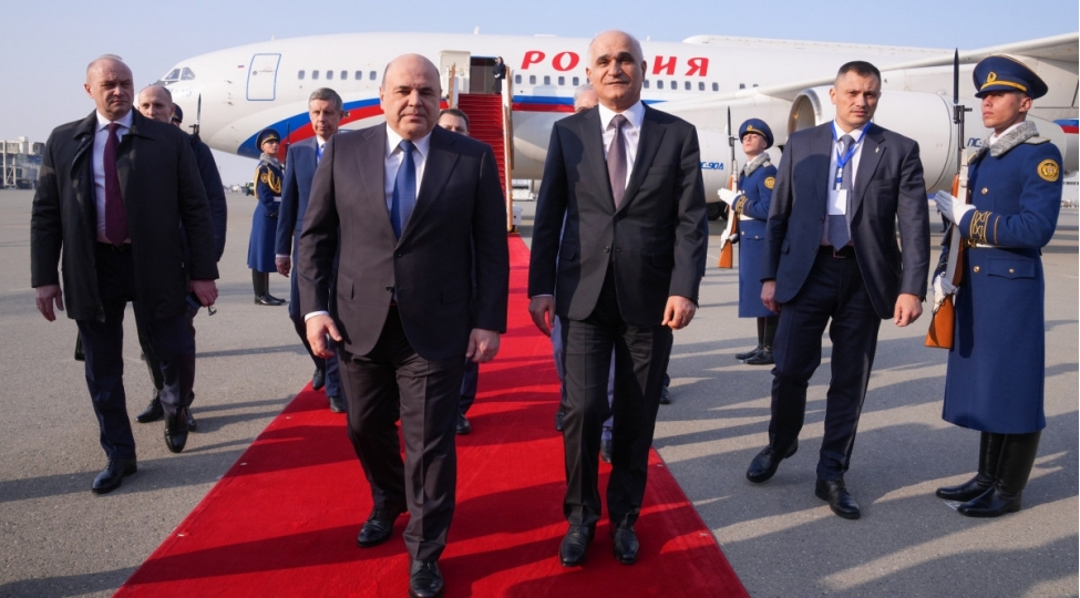mixail-mishustin-azerbaycana-gelib