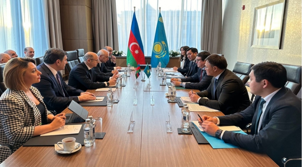 merkezi-asiyadan-yashil-enerjinin-azerbaycan-vasitesile-ixrac-edilmesi-muzakire-edilib