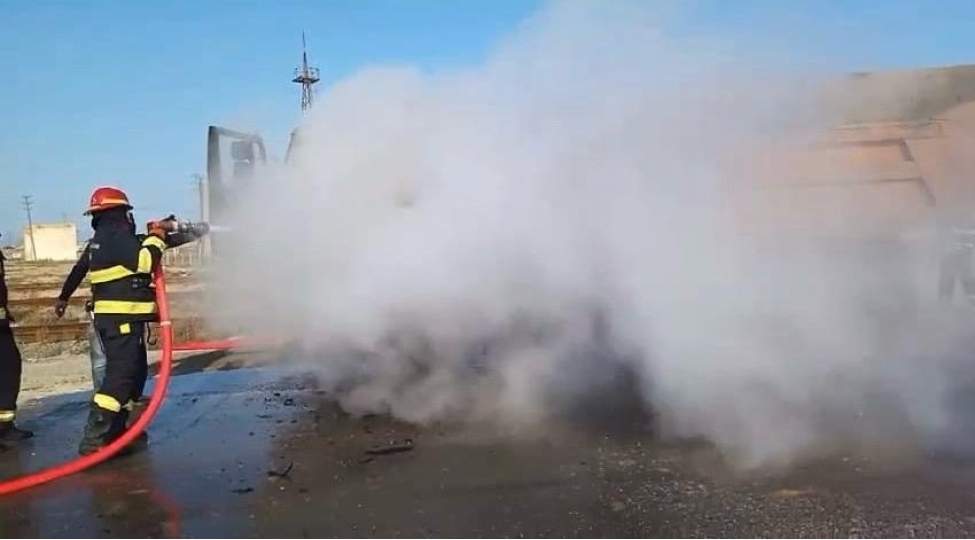 sumqayitda-yuk-mashini-yanib-video