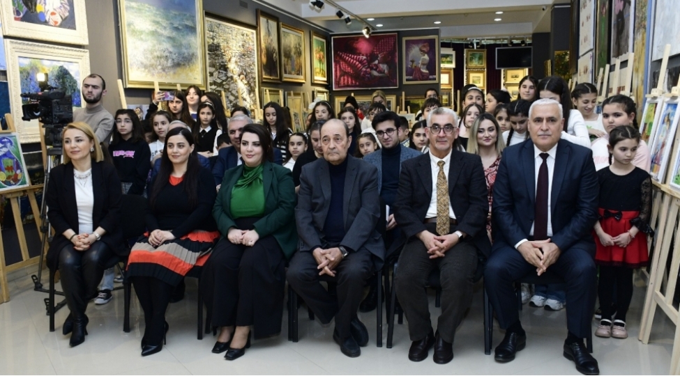 tebietin-bayram-rengleri-foto