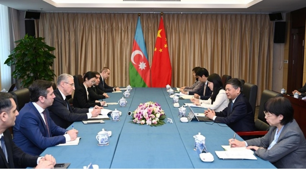 azerbaycan-ve-chin-cop29-da-birge-emekdashliq-barede-raziliga-gelib-foto