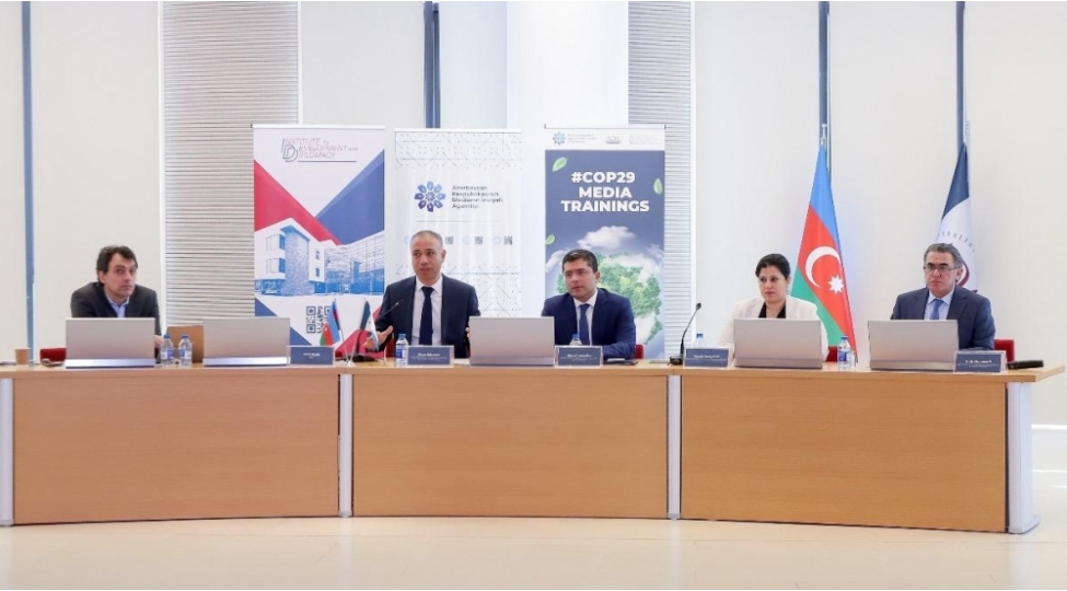 cop29-u-ishiqlandiracaq-jurnalistler-uchun-telim-kechirilib-foto