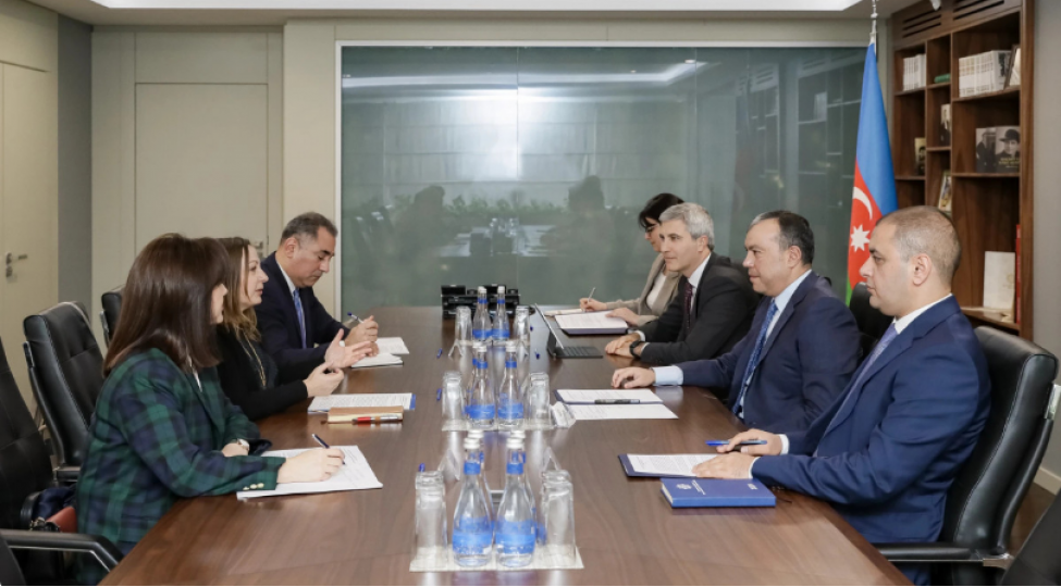 bmt-nin-inkishaf-proqrami-ile-gelecek-emekdashliga-dair-fikir-mubadilesi-aparilib-foto