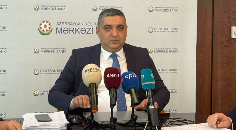 azerbaycana-en-chox-pul-kochuren-5-olke-siyahi