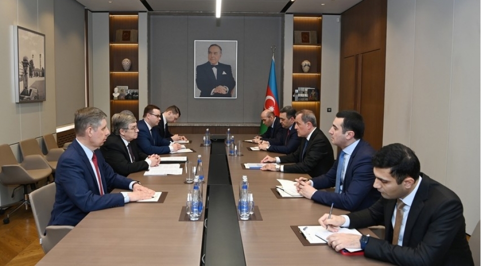 ceyhun-bayramov-rusiya-xin-in-xususi-tapshiriqlar-uzre-sefiri-ile-cari-veziyyeti-muzakire-edib