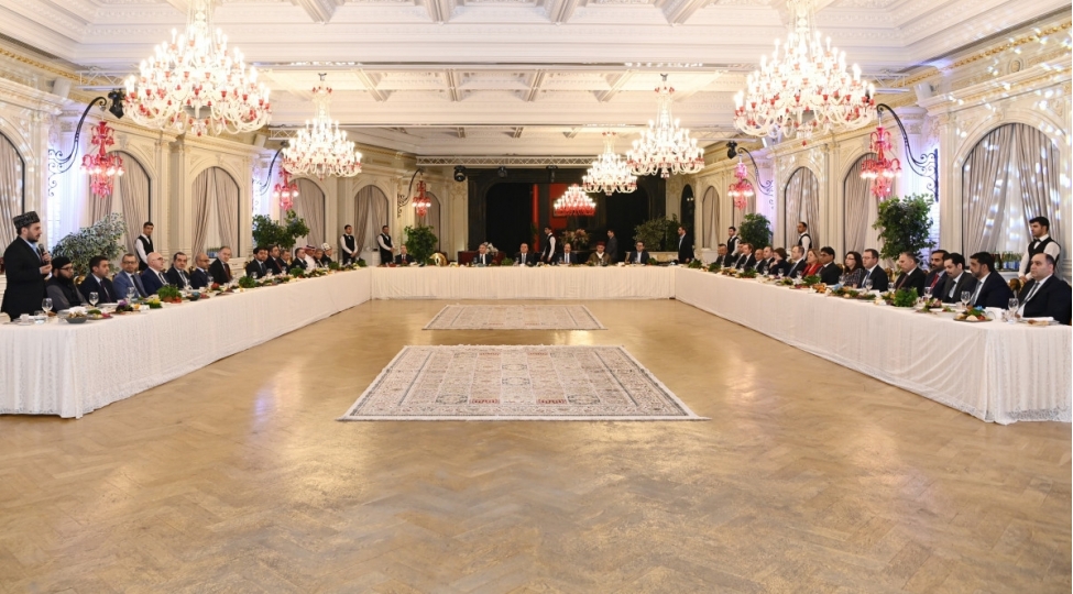 muselman-olkelerin-azerbaycanda-akkredite-olunmush-sefirleri-uchun-iftar-sufresi-verilib-foto