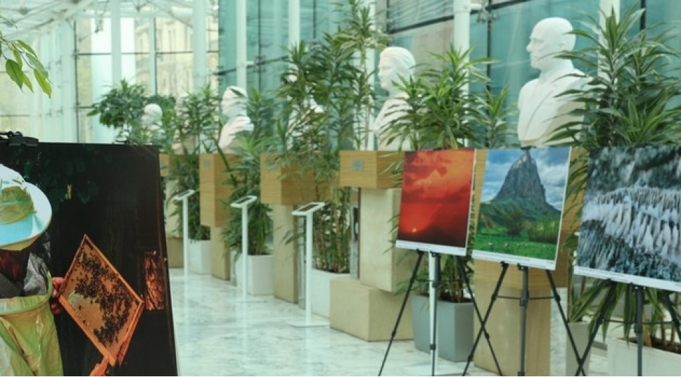 bakida-naxchivan-muxtar-respublikasinin-100-illiyi-ile-bagli-sergi-achilib