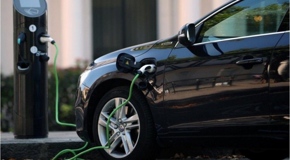 elektromobiller-ve-boem-azerbaycan-geleceye-dogru-stavka-edir