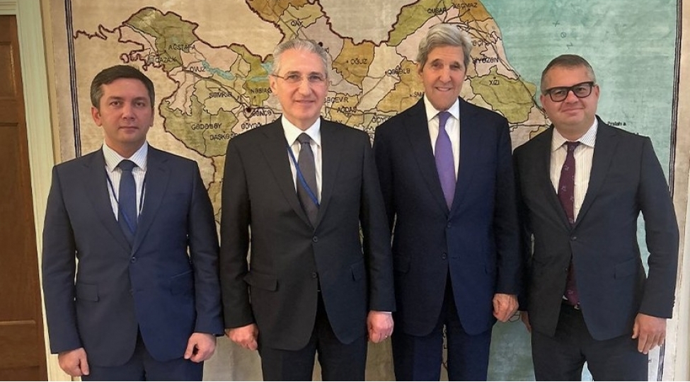 muxtar-babayev-con-kerri-ile-cop-29-a-hazirligi-muzakire-edib