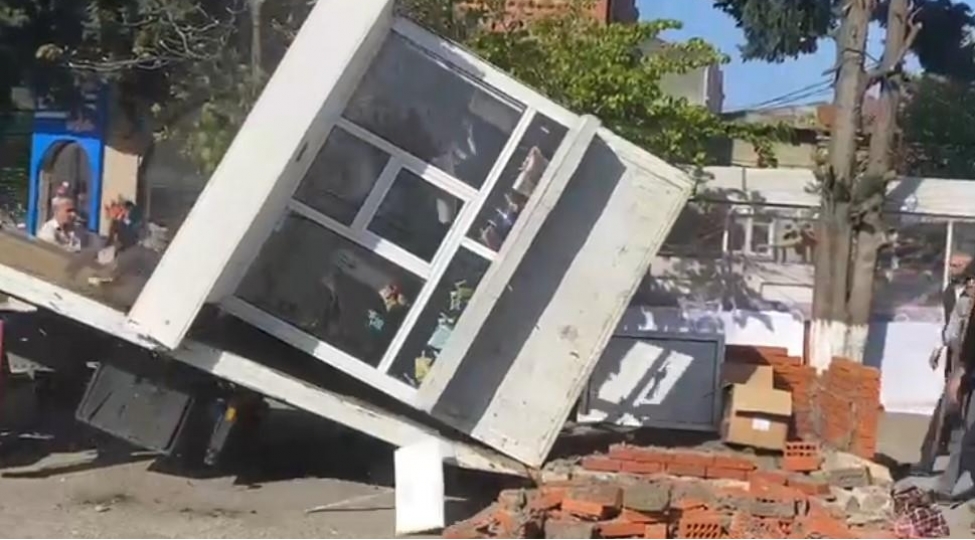 qanunsuz-tikililer-sokulub-fotovideo