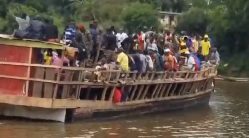 merkezi-afrika-respublikasinda-geminin-batmasi-neticesinde-azi-60-nefer-olub