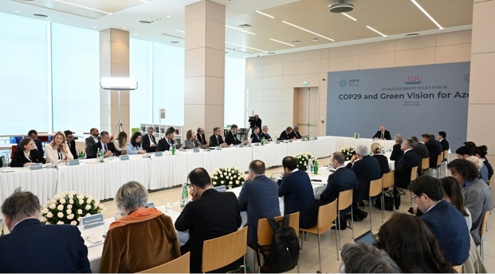 prezident-chinle-emekdashliq-hem-siyasi-hem-iqtisadi-hem-de-dashimalar-sahesinde-genishlenir